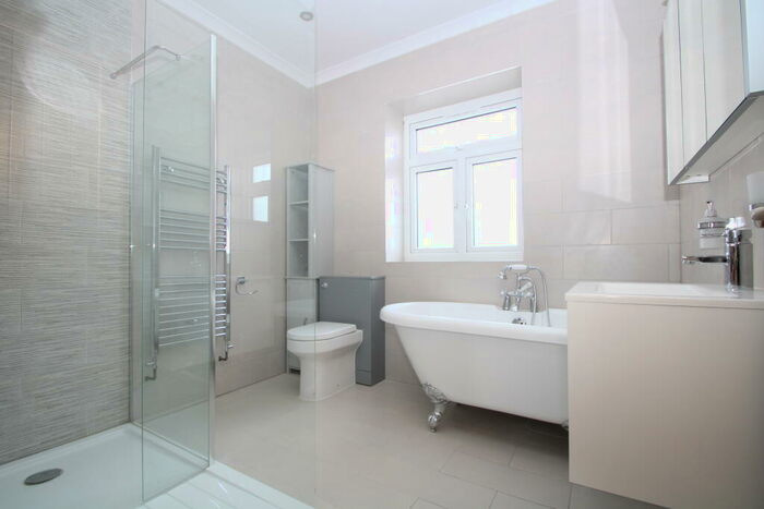 4 Bedroom House To Rent In The Glade, Croydon, CR0