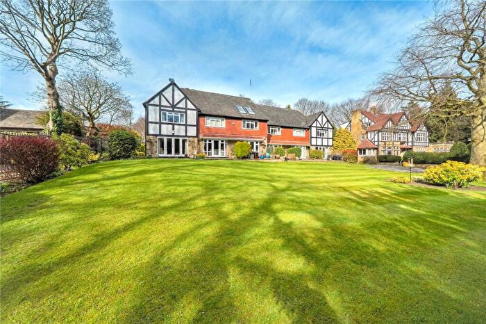 2 Bedroom Town House For Sale In Red Roof Mews, Wetherby Road, Roundhay, Leeds, LS8