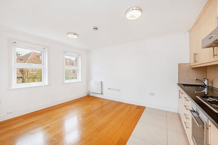 1 Bedroom Property To Rent In Loveday Road, Ealing, London, W13