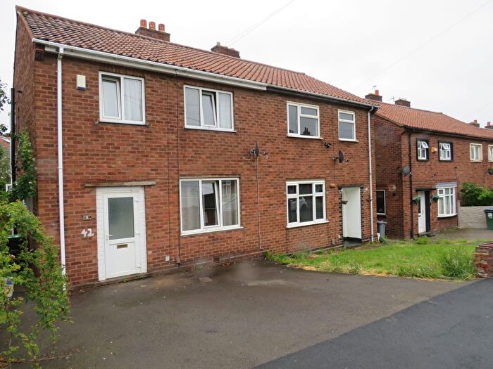 3 Bedroom Property To Rent In Ivy House Road, Oldbury, B69