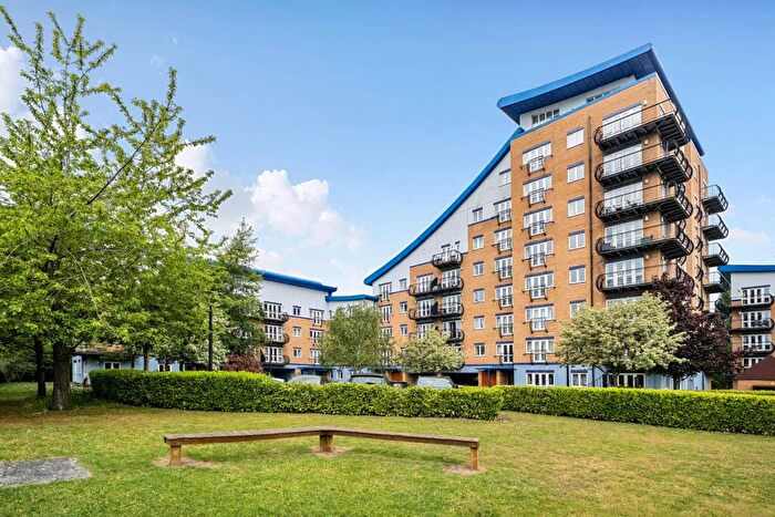 2 Bedroom Apartment For Sale In Luscinia View, Reading, RG1