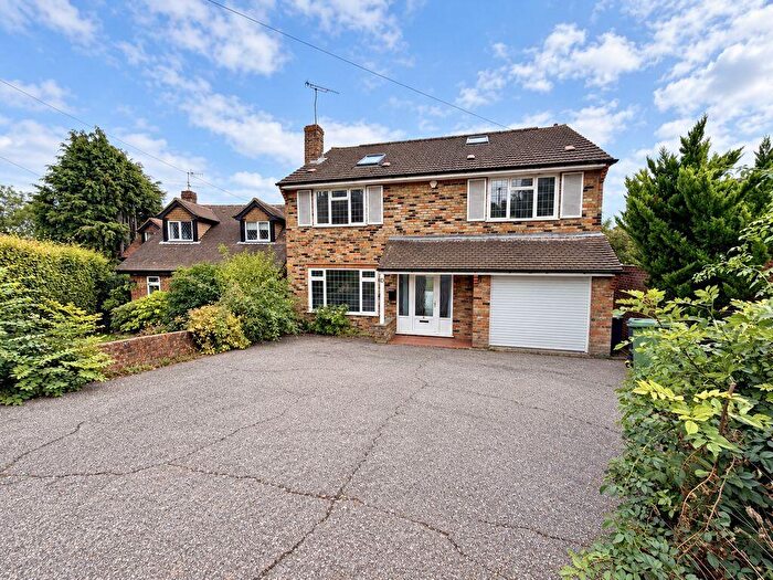 5 Bedroom Detached House For Sale In White House Close, No Chain, HP10