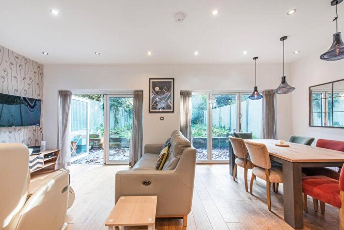 2 Bedroom Flat For Sale In Rondu Road, Cricklewood, London, NW2