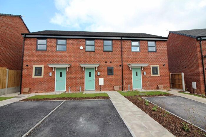 2 Bedroom Mews To Rent In Mary Street, Heywood, OL10