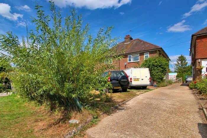 3 Bedroom Semi-Detached House For Sale In Station Road, Isfield, East Sussex, TN22
