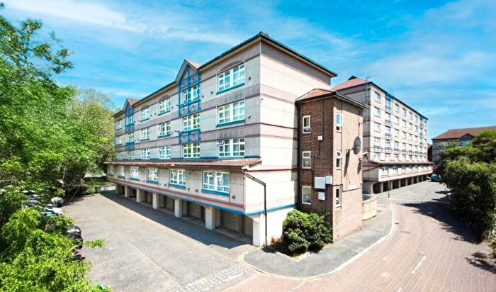 1 Bedroom Apartment To Rent In Harold Court, Holdbrook South, Waltham Cross, EN8