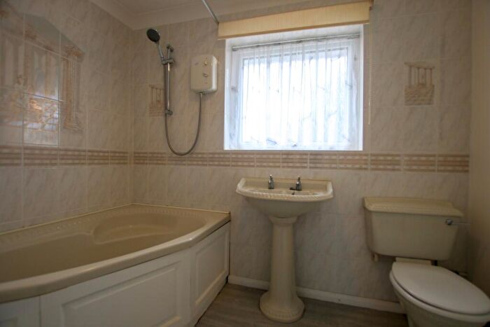 3 Bedroom Terraced House For Sale In Millbrook, Southampton, SO16