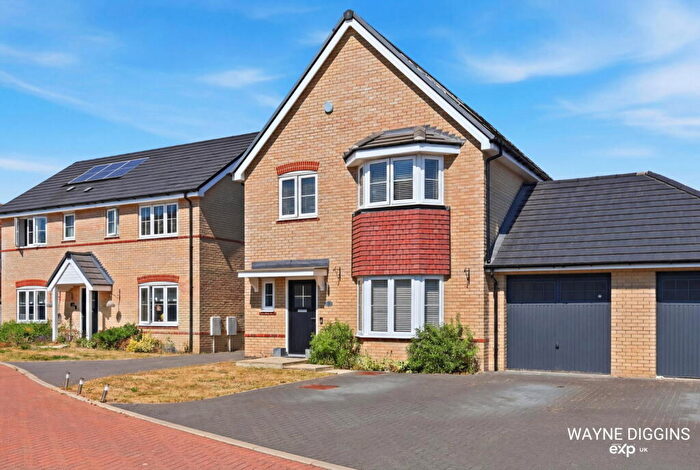 4 Bedroom Detached House For Sale In Furrow Drive, Longwick, Princes Risborough, Buckinghamshire, E, HP27
