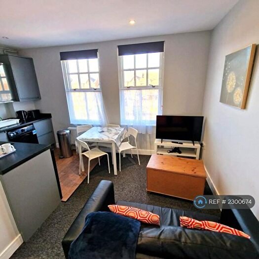 1 Bedroom Flat To Rent In Riverside Road, Norwich, NR1
