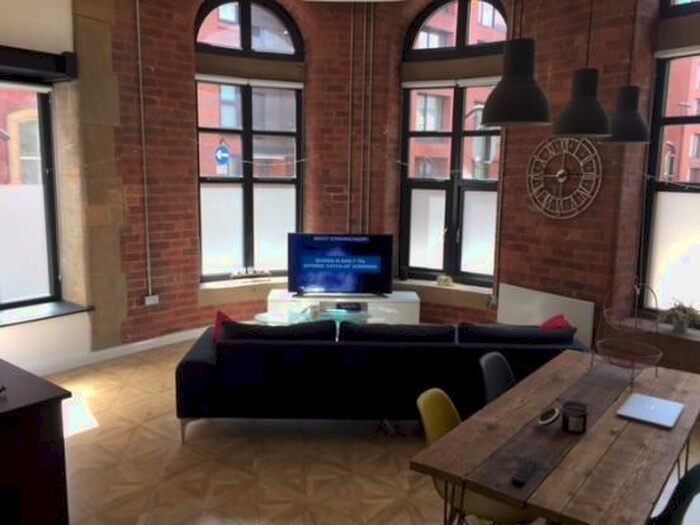 2 Bedroom Apartment To Rent In The Calls, Leeds, West Yorkshire, LS2