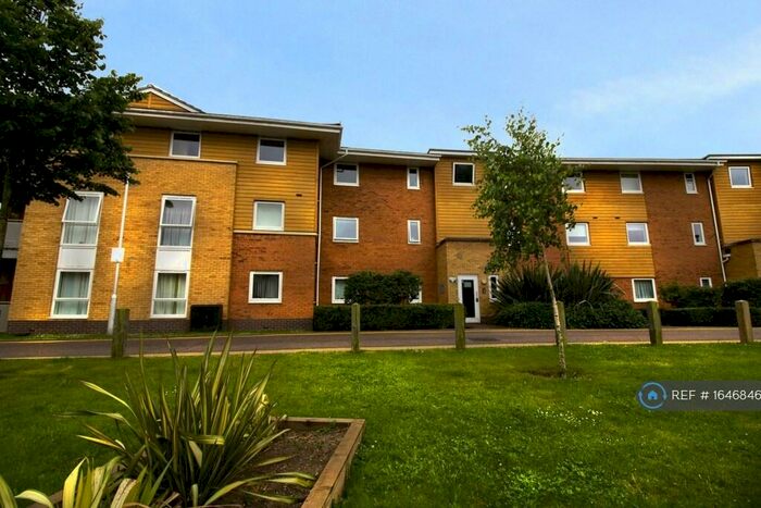 2 Bedroom Flat To Rent In Manning Gardens, Croydon, CR0