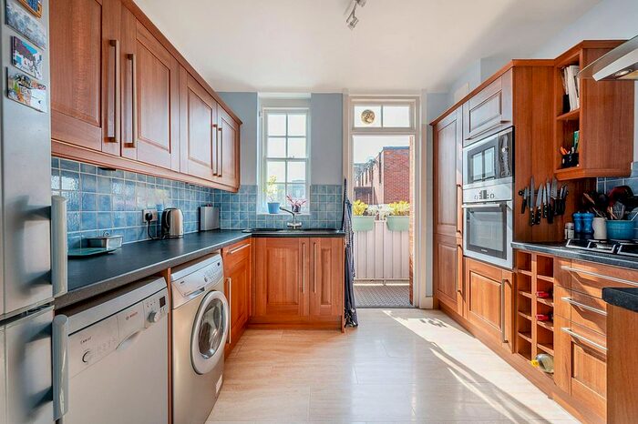 1 Bedroom Flat To Rent In Perryn House, Acton, London, W3