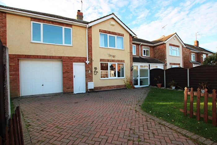 4 Bedroom Semi Detached House For Sale In Lodge Road, Rushden, NN10