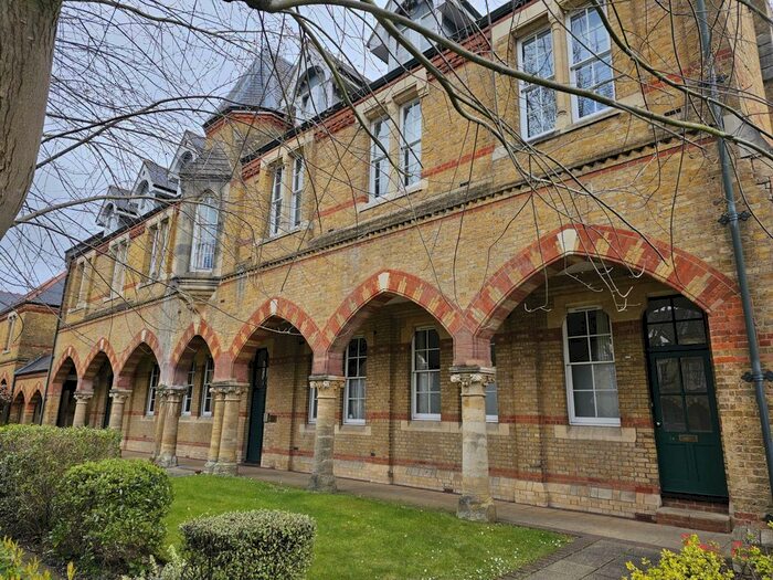 2 Bedroom Flat To Rent In Keele Close, Watford, WD24