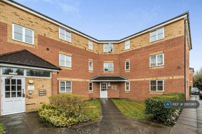 2 Bedroom Flat To Rent In Thyme Close, London, SE3