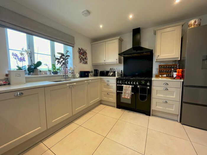 4 Bedroom Property To Rent In Bee-Orchid Way, Rockland St. Mary, Norwich, NR14