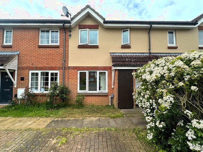 2 Bedroom Property To Rent In Quantock Drive, Ashford, TN24