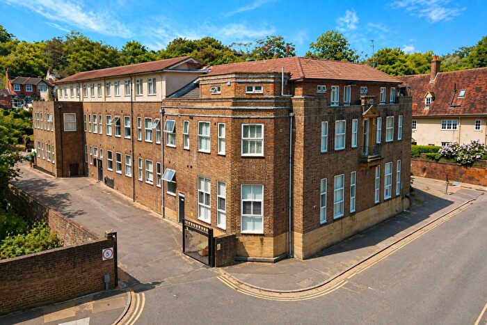 2 Bedroom Apartment For Sale In Bury Fields, Guildford, GU2