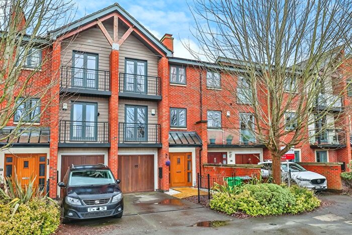 4 Bedroom Terraced House For Sale In Deane Road, Nottingham, NG11