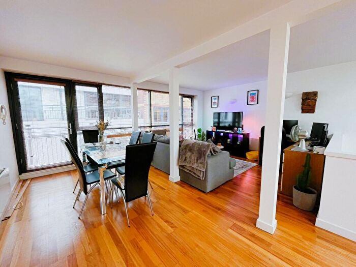 2 Bedroom Apartment To Rent In Park Row, Leeds, LS1