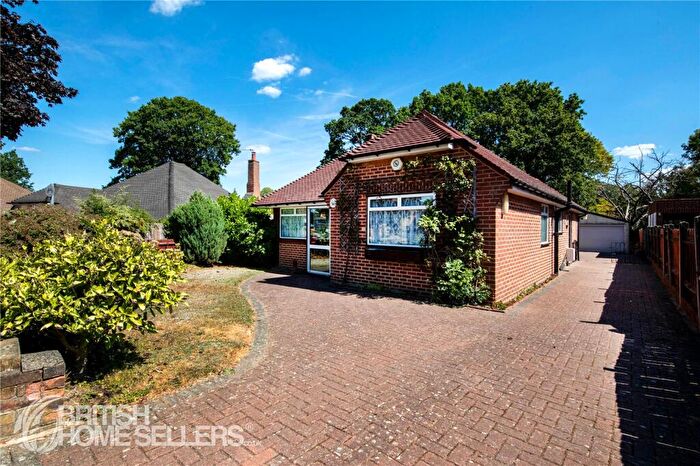 3 Bedroom Bungalow For Sale In Kemble Drive, Bromley, BR2