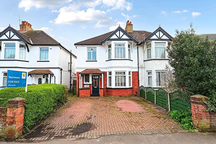 4 Bedroom Semi Detached House For Sale In Staines, Surrey, TW18