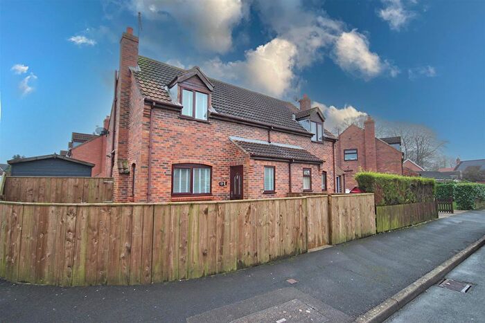 3 Bedroom Semi-Detached House For Sale In Reedsway, Brandesburton, YO25