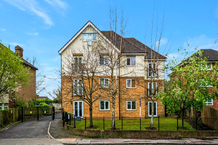 1 Bedroom Flat To Rent In Harrow View, Harrow, HA2