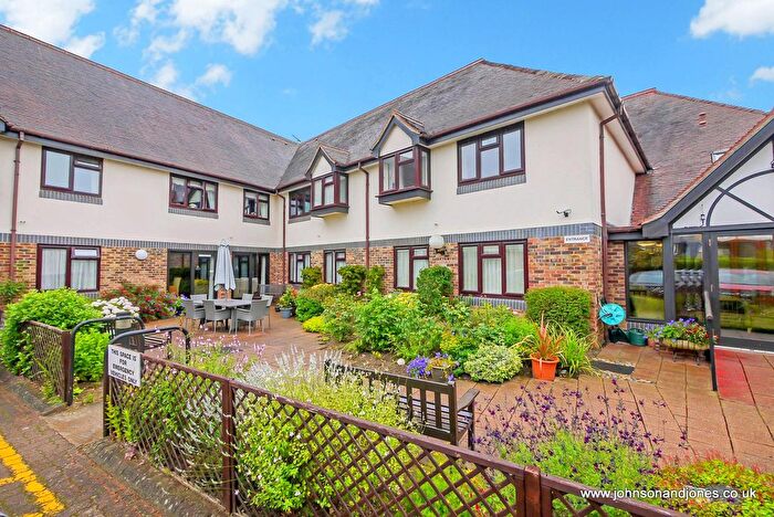 1 Bedroom Property To Rent In Abbey Road, Chertsey, KT16