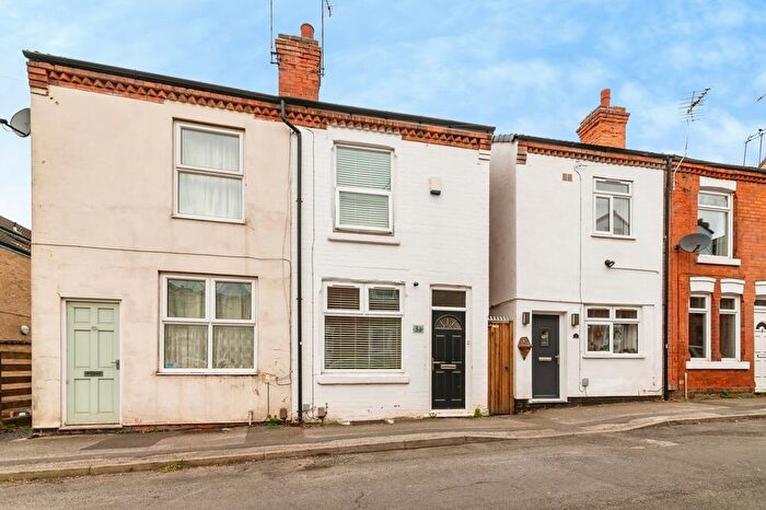 2 Bedroom Semi Detached House For Sale In Worth Street, Carlton, Nottingham, Nottinghamshire, NG4