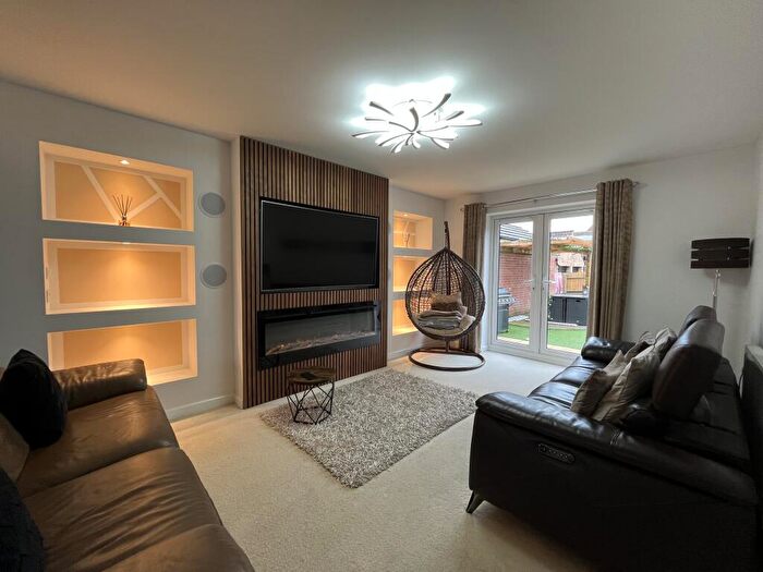 4 Bedroom House To Rent In Coniston Close, Corby, NN18