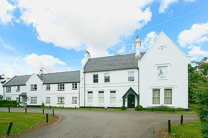 1 Bedroom Flat To Rent In Hutton Court, Rayleigh Road, Hutton, Brentwood, CM13