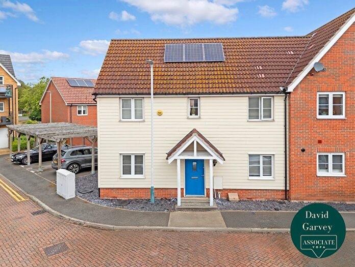 3 Bedroom Semi-Detached House For Sale In Whitworth Avenue, Romford, RM3