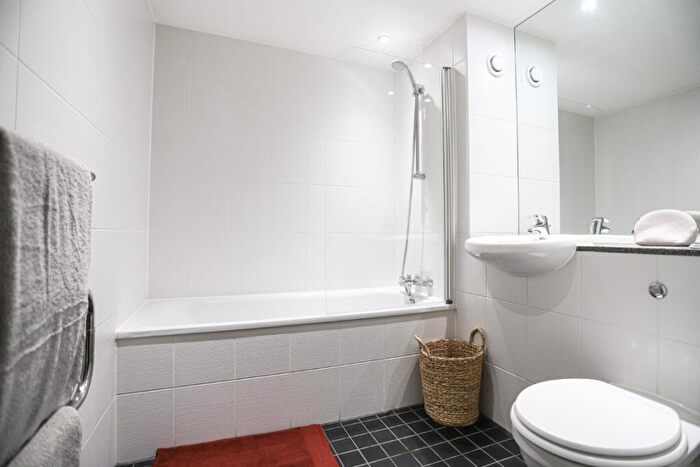 2 Bedroom Apartment To Rent In Kings Dock Mill, Liverpool Liverpool, L1