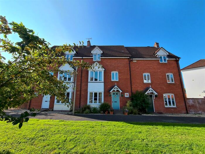 4 Bedroom Property To Rent In Alsa Brook Meadow, Tiverton, EX16