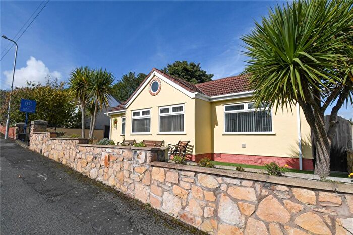 4 Bedroom Bungalow For Sale In Florence Avenue, Heswall, Wirral, CH60