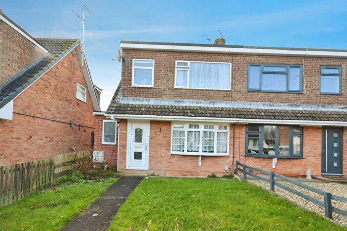 3 Bedroom Semi Detached House For Sale In Willsdown Road, Exeter, Devon, EX2
