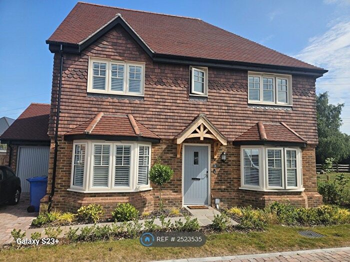 4 Bedroom Detached House To Rent In Iwade, Iwade, ME9