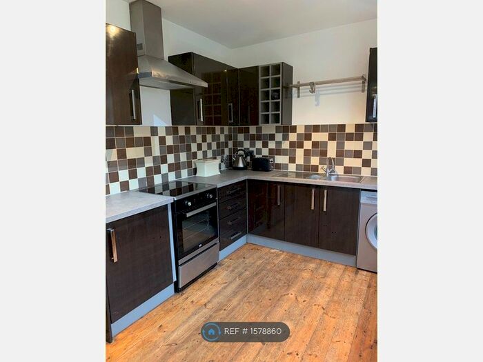 2 Bedroom Semi-Detached House To Rent In Chesterfield Road, Sheffield, S8