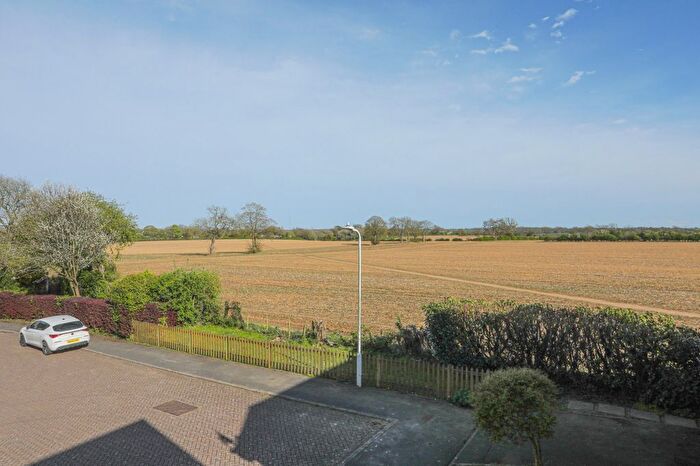 3 Bedroom Link Detached House For Sale In Bland Drive, Hawkinge, Folkestone, CT18