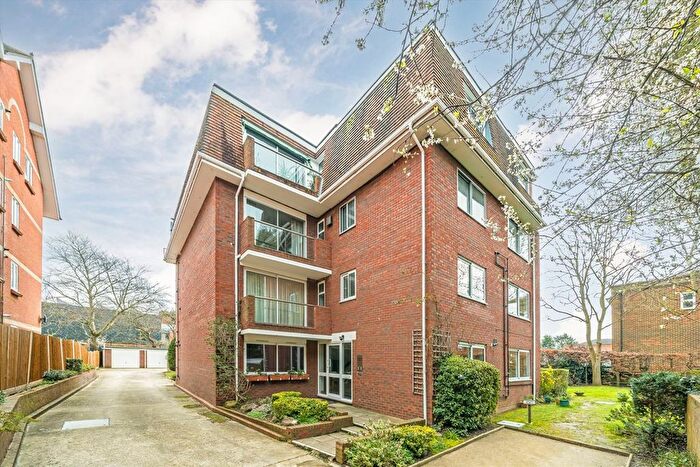 2 Bedroom Flat To Rent In The Downs, Wimbledon, SW20