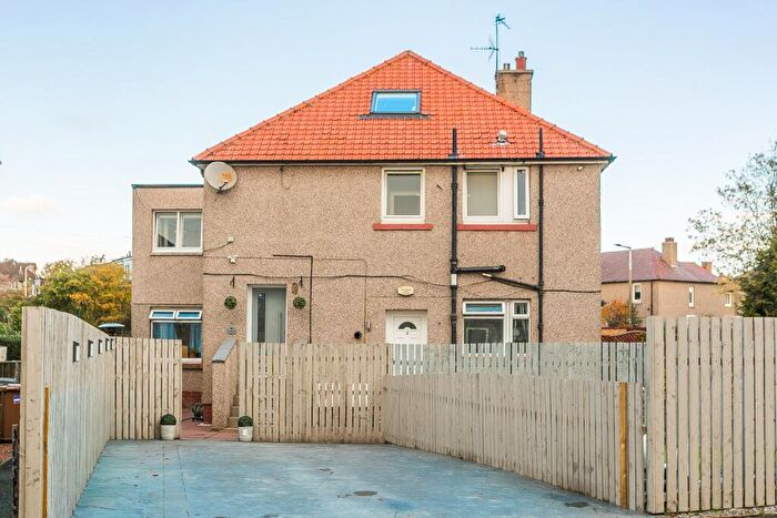 5 Bedroom Semi-detached Villa For Sale In Sighthill Park, Edinburgh, EH11