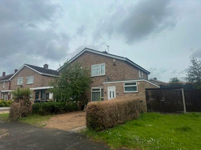 2 Bedroom End Of Terrace House To Rent In Humber Avenue, Bedford, MK41