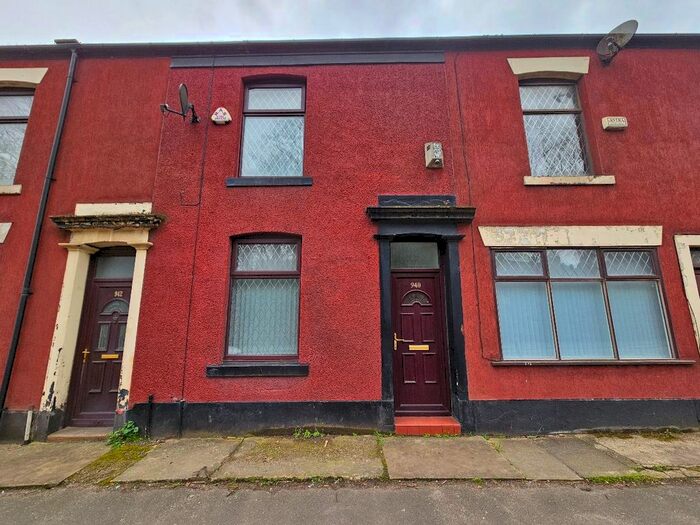 3 Bedroom Terraced House To Rent In Manchester Road, Rochdale, OL11