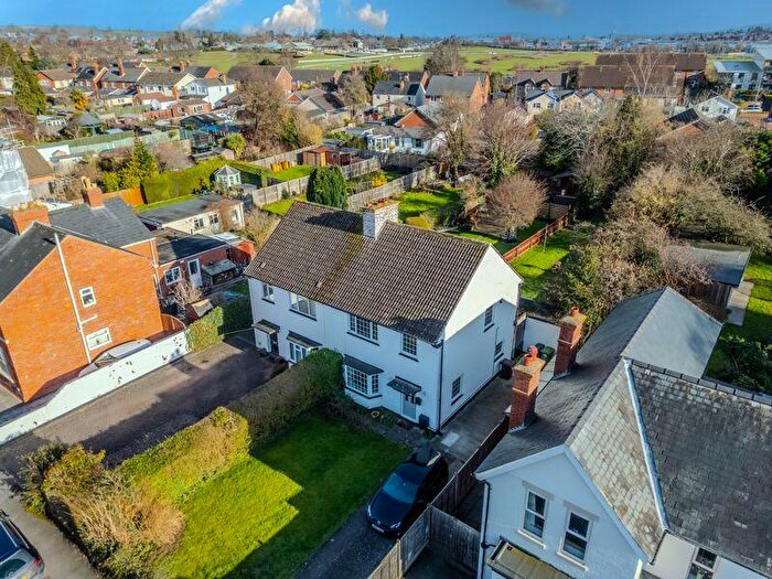 3 Bedroom Semi-Detached House For Sale In Westfield Street, Hereford, HR4
