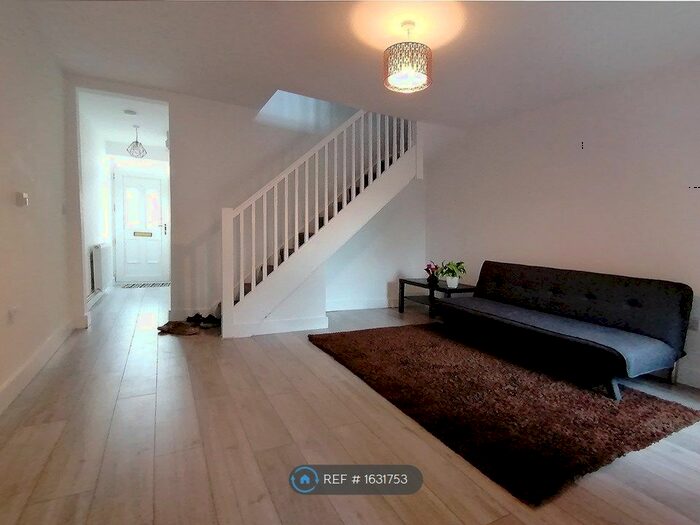 3 Bedroom Terraced House To Rent In Wyndham Street, Swansea, SA1