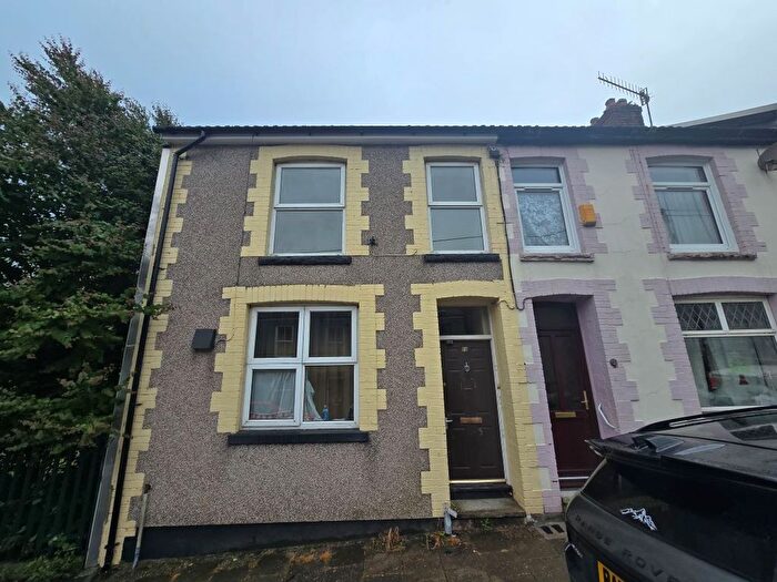3 Bedroom End Of Terrace House For Sale In Blaen-Y-Cwm Terrace, Treherbert, Treorchy, Mid Glamorgan, CF42