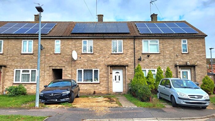 3 Bedroom Terraced House For Sale In Avon Court, Gunthorpe, Peterborough, PE4