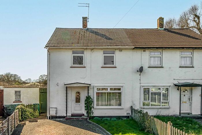 2 Bedroom End Of Terrace House To Rent In Southfield, Barnet, EN5