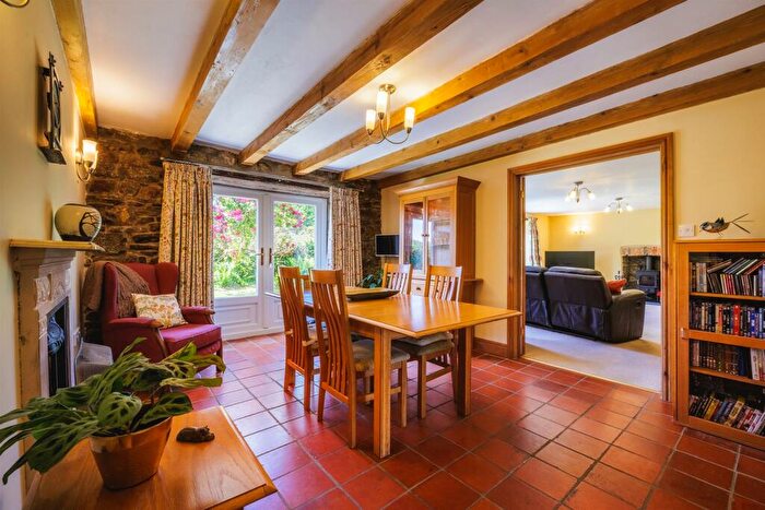 5 Bedroom Detached House For Sale In Roch, Haverfordwest, SA62